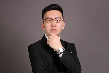 张坤