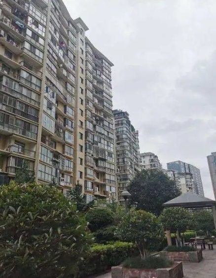 金色比华利